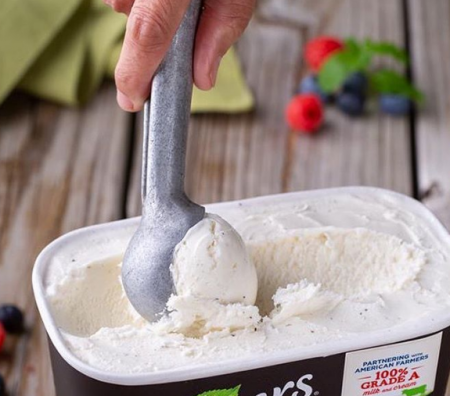 Get free frozen yogurt, sweet arrangements on National Ice Cream Day 